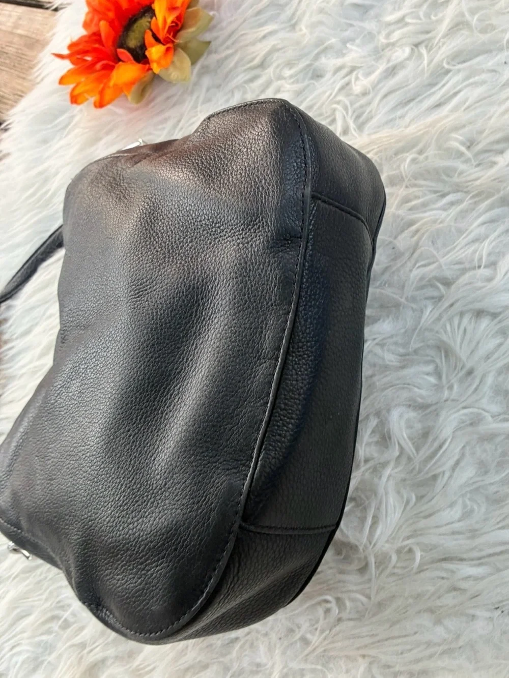 🌺Michael Kors Black Pebbled Leather Shoulder Hobo🌺